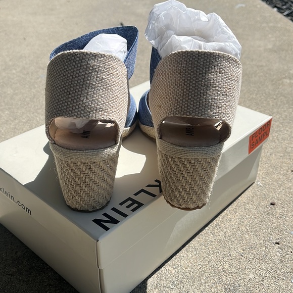 COPY - ANNE KLEIN slip on sandals - Picture 5 of 10